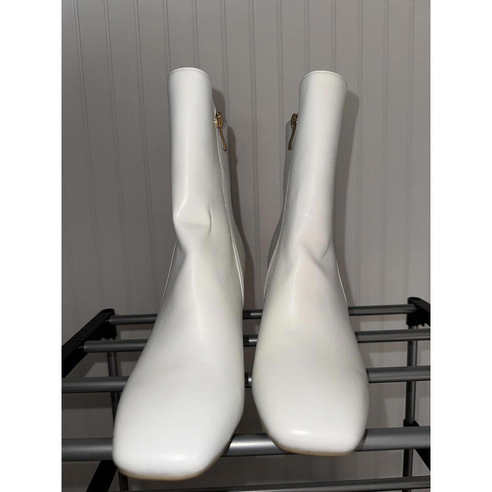 IDIFU White Ankle Booties